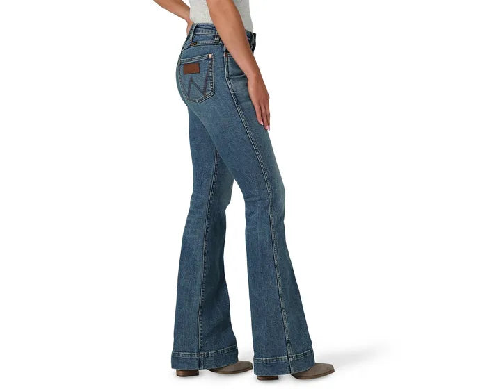 Wrangler Women's Retro High Rise Trouser Jean – Corral Western Wear