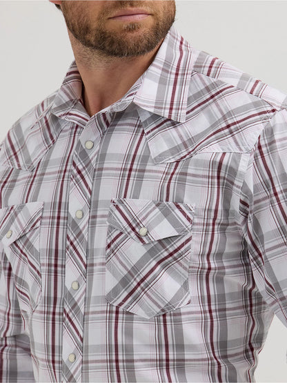 Wrangler 20X Competition Advanced Comfort Grey Plum Plaid Long Sleeve Snap Shirt